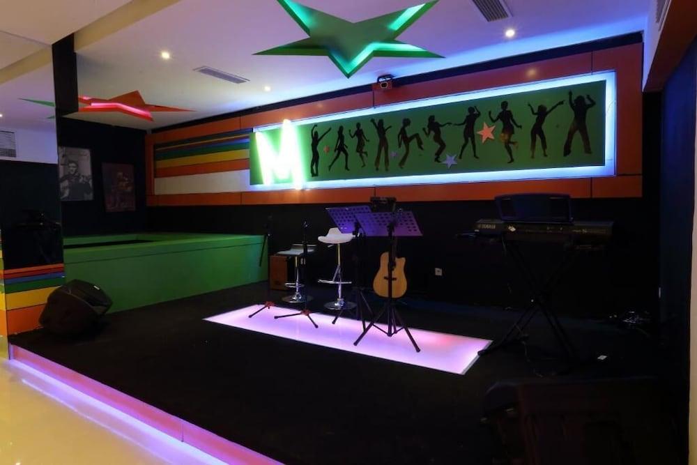 Miyanna Hotel Medan Exterior foto