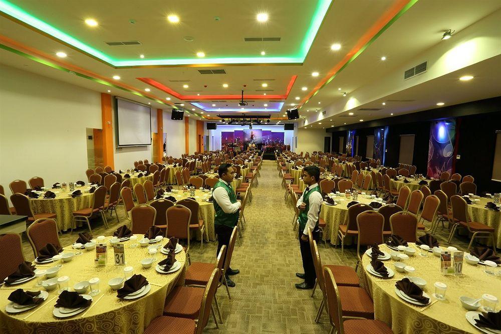 Miyanna Hotel Medan Exterior foto