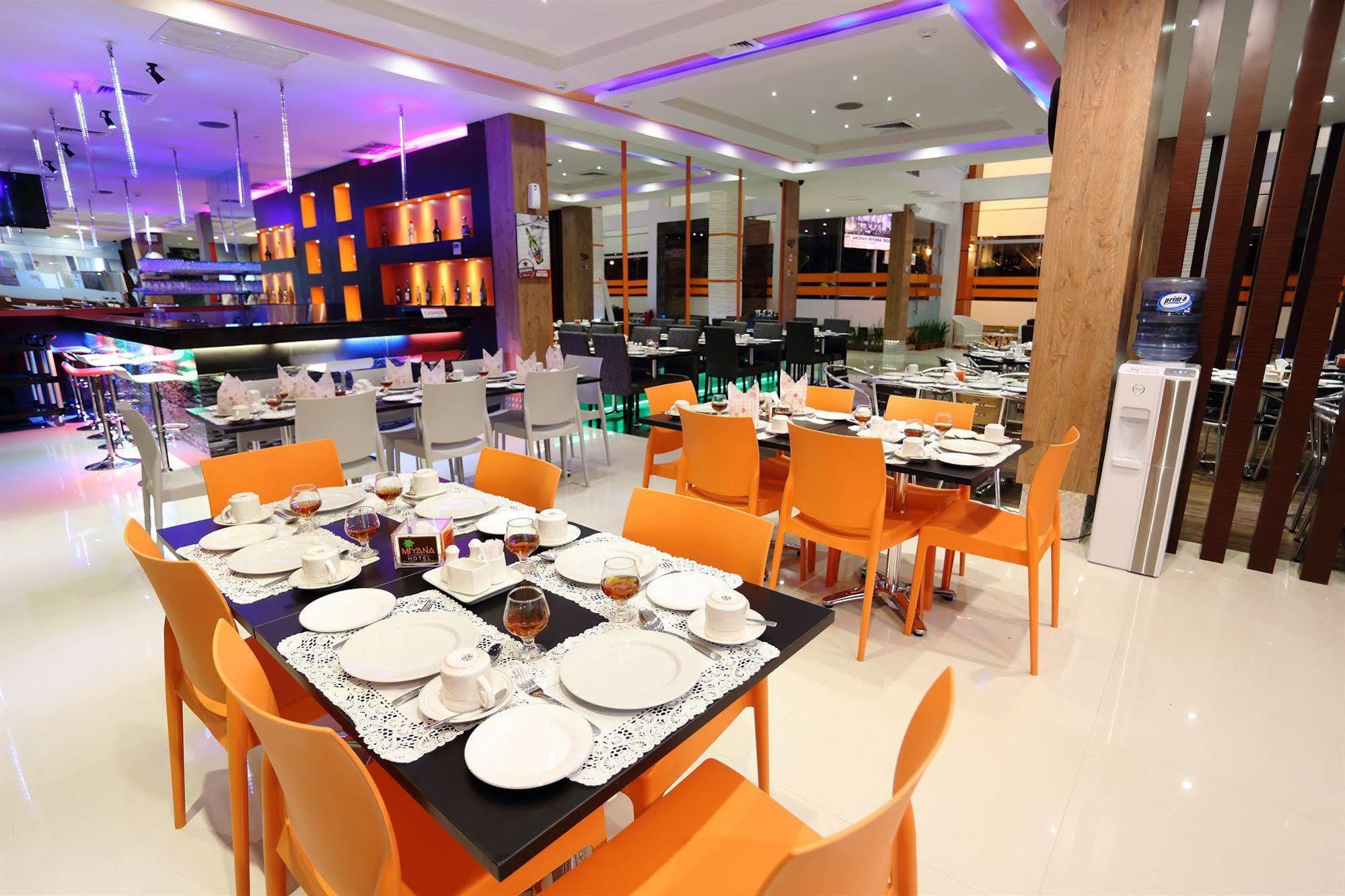 Miyanna Hotel Medan Exterior foto